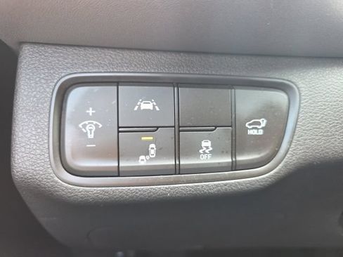 Used 2020 Hyundai Santa Fe Limited FWD image 12