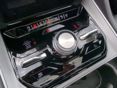 New 2026 Jeep Grand Wagoneer Limited AWD/4WD image 20