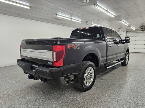 Used 2020 Ford F250 Platinum w/ FX4 Off-Road Package AWD/4WD image 4