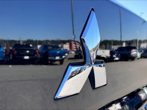 Used 2024 Mitsubishi Eclipse Cross SE image 29