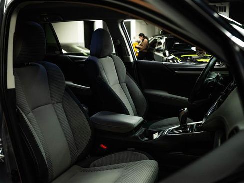 Used 2024 Subaru Outback Premium image 15