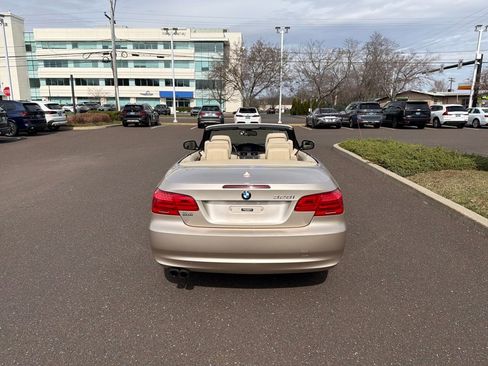 Used 2012 BMW 328i Convertible image 4