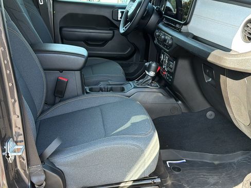 Used 2025 Jeep Wrangler Unlimited Sport S 4xe AWD/4WD image 19