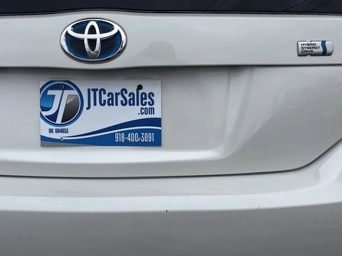 Used 2012 Toyota Prius Two image 31