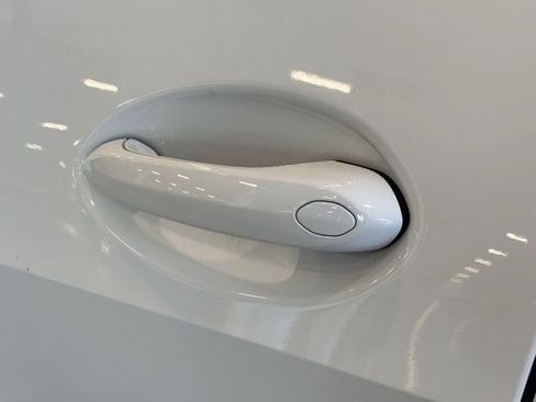 Used 2021 BMW X5 xDrive45e w/ Premium Package image 14