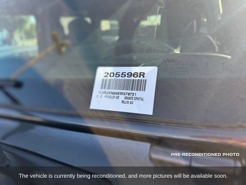 Used 2025 Jeep Wrangler Unlimited Sport S 4xe AWD/4WD image 19