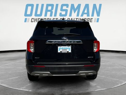 Used 2023 Ford Explorer XLT w/ Equipment Group 202A AWD/4WD image 5