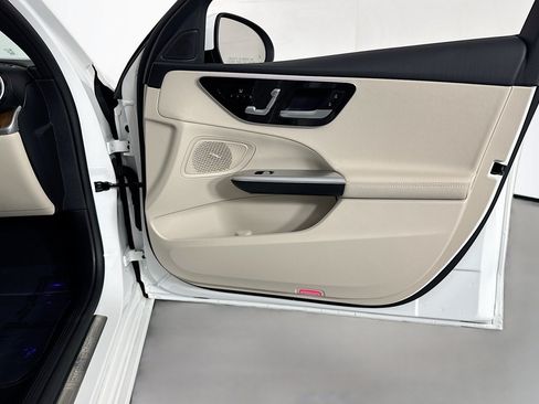 Used 2024 Mercedes-Benz C 300 Sedan image 24