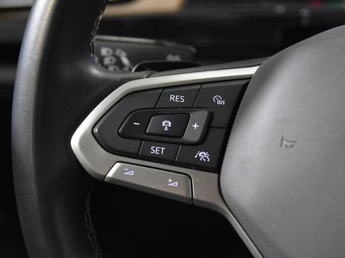 Used 2024 Volkswagen Atlas SE AWD/4WD image 15