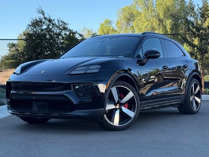 New 2025 Porsche Macan 4S Electric