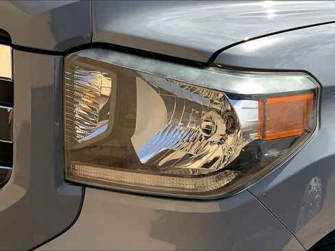 Used 2021 Toyota Tundra SR5 w/ Trail Edition image 28