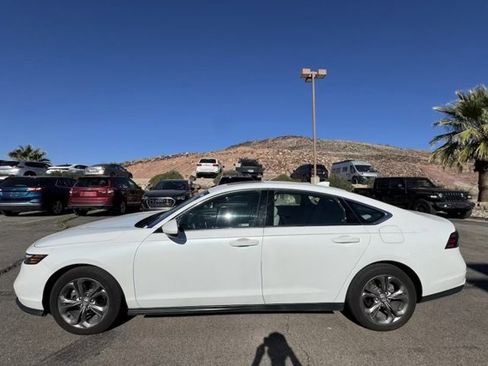 Used 2023 Honda Accord EX image 2