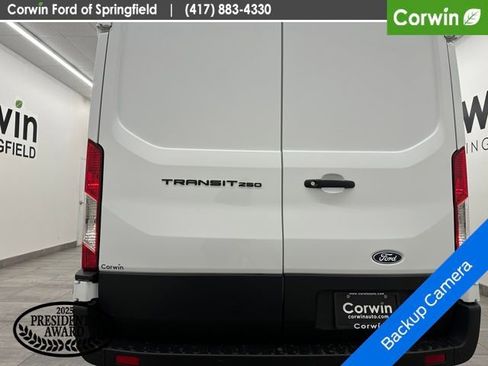 New 2026 Ford Transit 250 148 Medium Roof w/ Load Area Protection Package RWD image 4