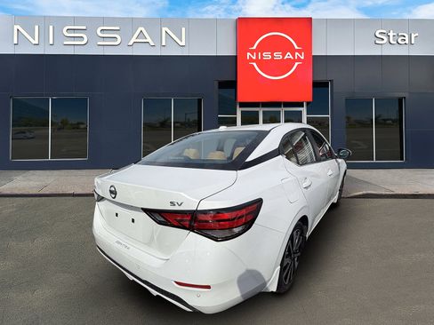 Used 2023 Nissan Sentra SV w/ SV Premium Package FWD image 5