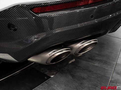 Used 2024 Lamborghini Urus Performante AWD/4WD image 25