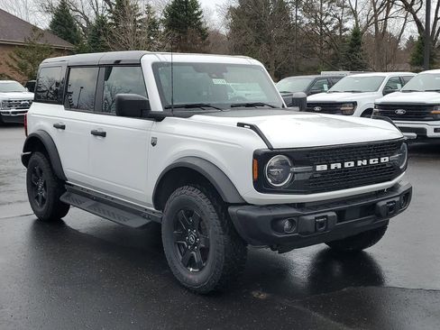 New 2025 Ford Bronco Big Bend w/ Black Diamond Package image 3