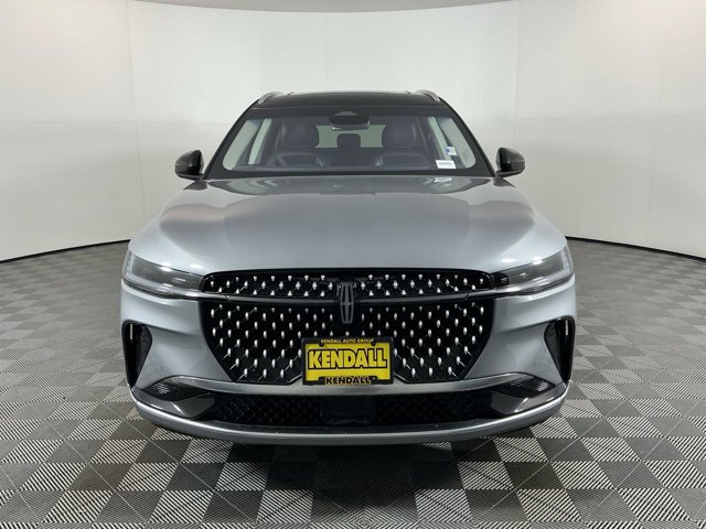 Used 2024 Lincoln Nautilus Reserve w/ Equipment Group 202A AWD/4WD image 2