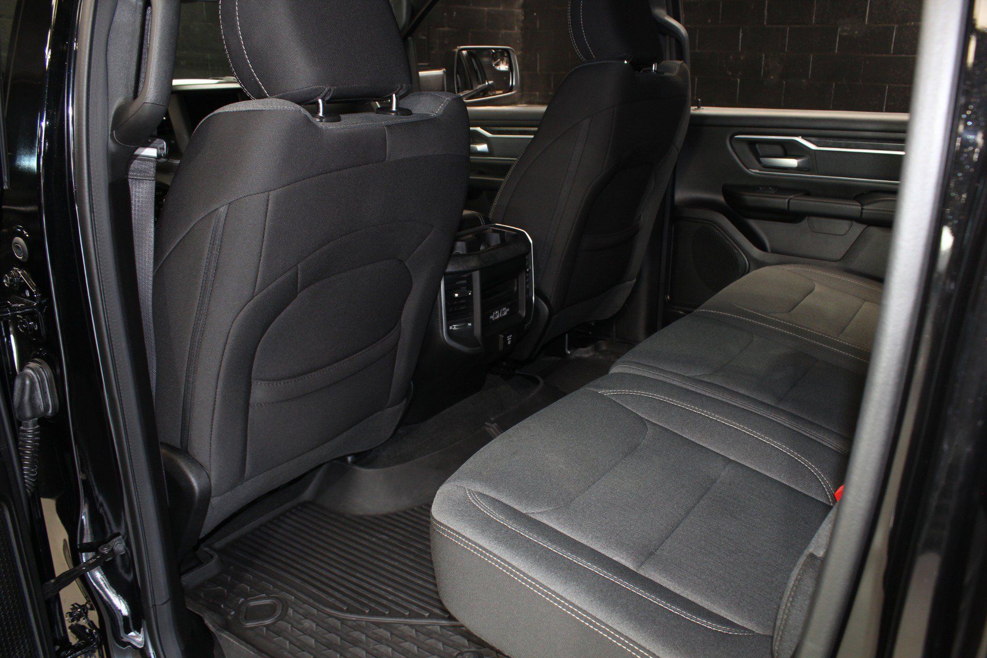 Used 2022 RAM 1500 Big Horn AWD/4WD image 43