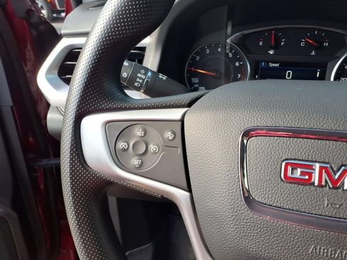 Used 2023 GMC Acadia SLE w/ Driver Convenience Package FWD image 17