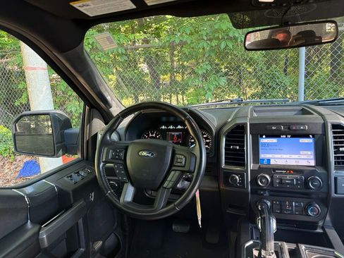 Used 2018 Ford F150 XLT w/ Equipment Group 302A Luxury AWD/4WD image 9