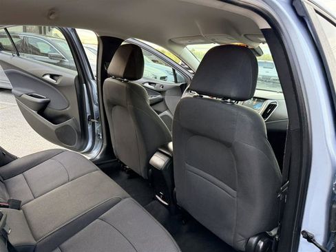 Used 2017 Chevrolet Cruze LT w/ Convenience Package FWD image 16