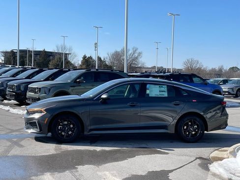New 2026 Kia K5 LXS FWD image 4