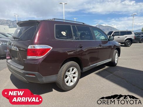 Used 2012 Toyota Highlander 4WD w/ Tech Pkg image 19