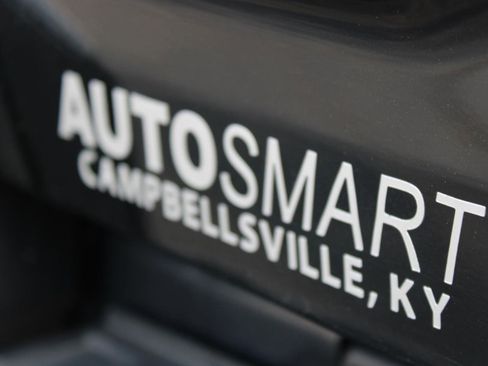 Used 2019 Toyota Tacoma SR image 7