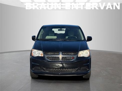 Used 2012 Dodge Grand Caravan SXT image 3