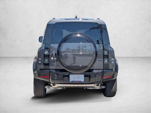 New 2026 Land Rover Defender 110 X-Dynamic SE AWD/4WD image 8