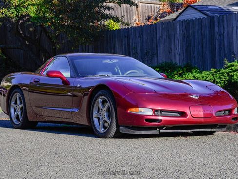 Used 2003 Chevrolet Corvette 50th Anniversary Edition w/ Preferred Equipment Group image 22