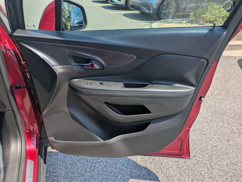 Used 2019 Buick Encore Preferred FWD image 37