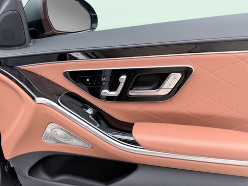 Used 2023 Mercedes-Benz S 580 4MATIC Sedan image 43