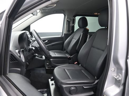 Used 2023 Mercedes-Benz Metris Passenger image 23