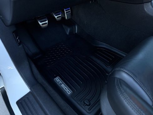 Used 2011 Ford Mustang Shelby GT500 w/ Electronics Pkg RWD image 24