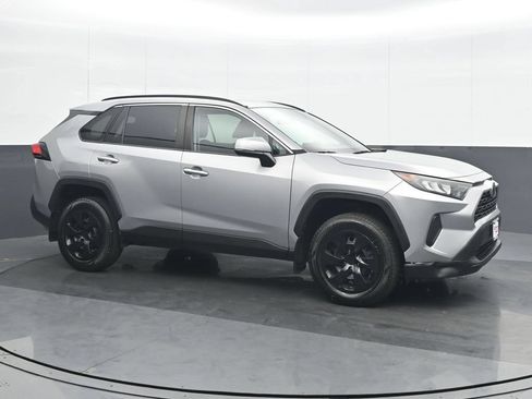Used 2020 Toyota RAV4 LE w/ All Weather Liner Package AWD/4WD image 8