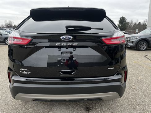 Used 2024 Ford Edge SEL w/ Convenience Package image 7
