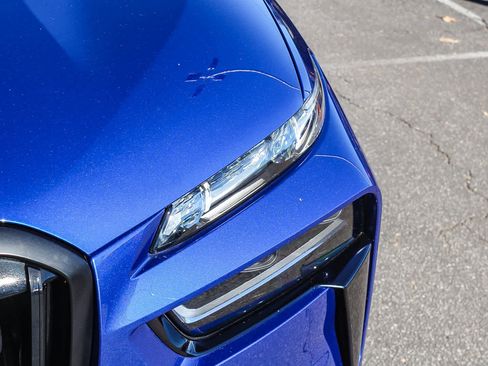 Used 2025 BMW X7 M60i image 10