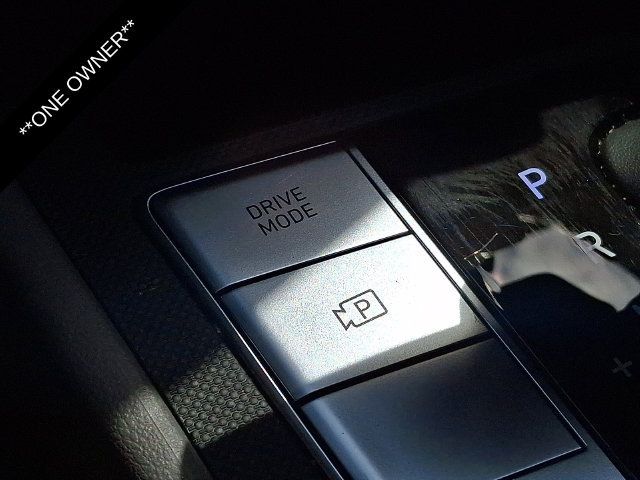Used 2025 Hyundai Elantra SE FWD image 24