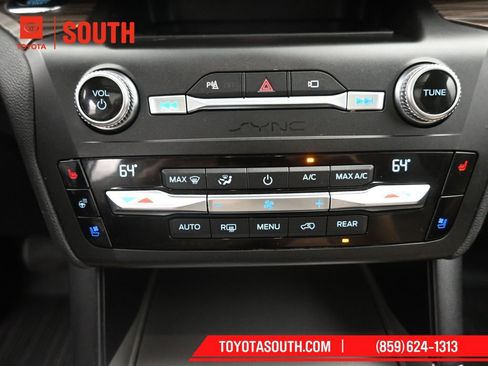 Used 2020 Ford Explorer Limited w/ Class III Trailer Tow Package image 17