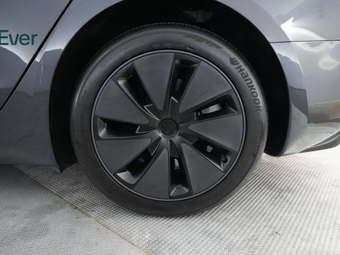 Used 2025 Tesla Model 3 RWD image 9