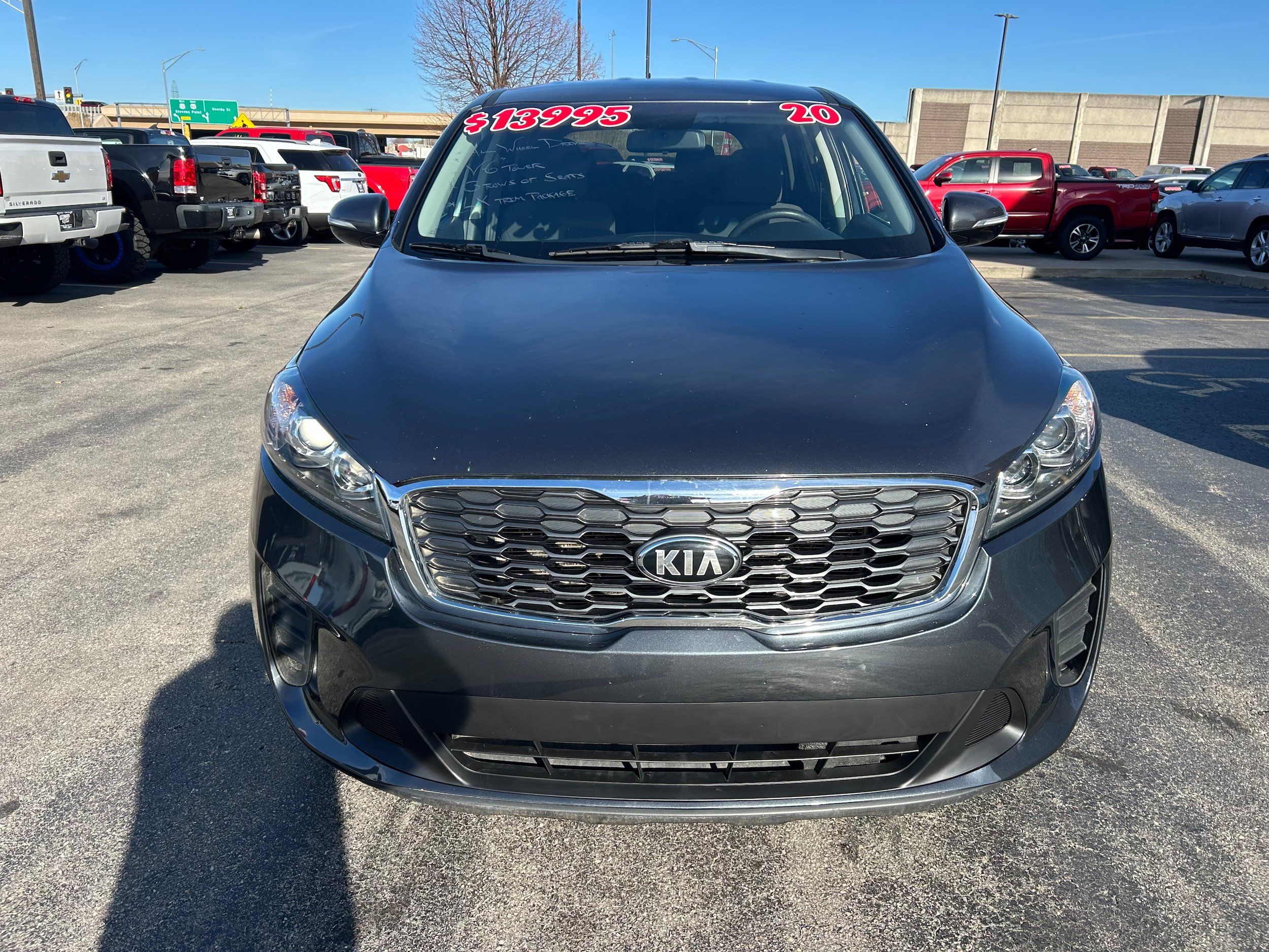 Used 2020 Kia Sorento AWD V6 image 2