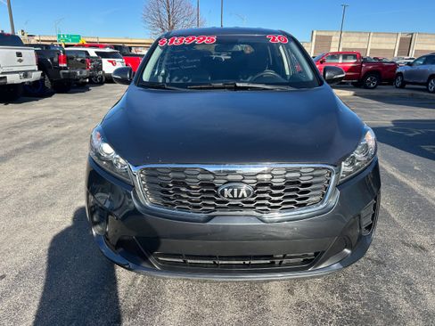 Used 2020 Kia Sorento AWD V6 image 2