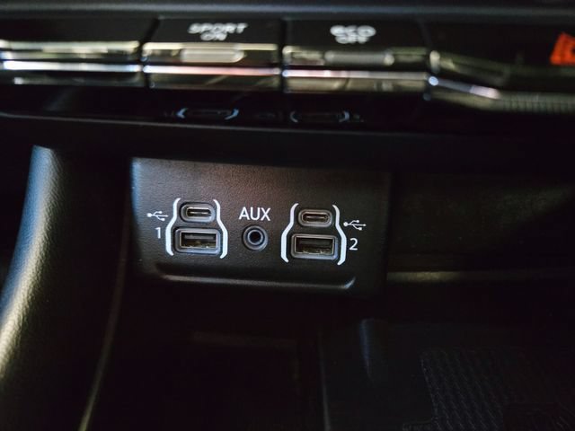 Used 2021 Dodge Durango R/T w/ Blacktop Package AWD/4WD image 32