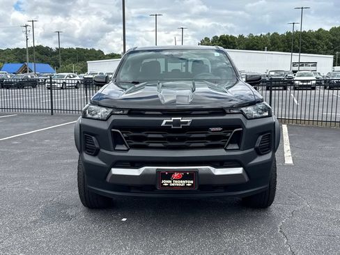 Used 2023 Chevrolet Colorado Trail Boss w/ Technology Package AWD/4WD image 3