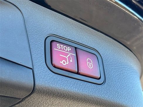 Used 2023 Mercedes-Benz GLA 250 w/ Premium Package image 14