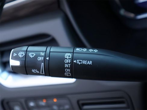 Used 2022 Chevrolet Tahoe LT w/ LT Signature Plus Package image 39