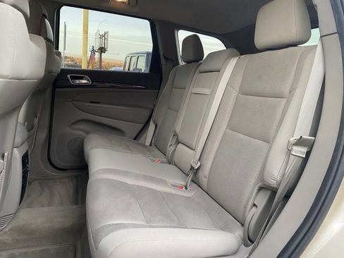 Used 2011 Jeep Grand Cherokee Laredo image 15