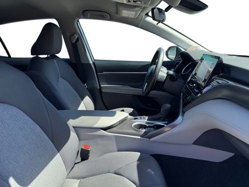 Used 2023 Toyota Camry LE image 17