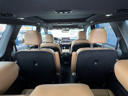 Used 2022 Kia Telluride SX w/ Towing Package image 10